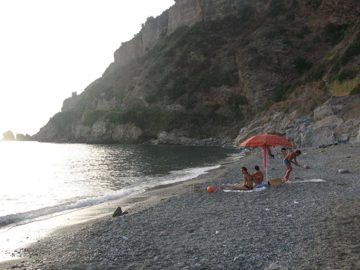 Azienda Agrituristica Le Terre Di San Leonardo Cetraro Exterior photo